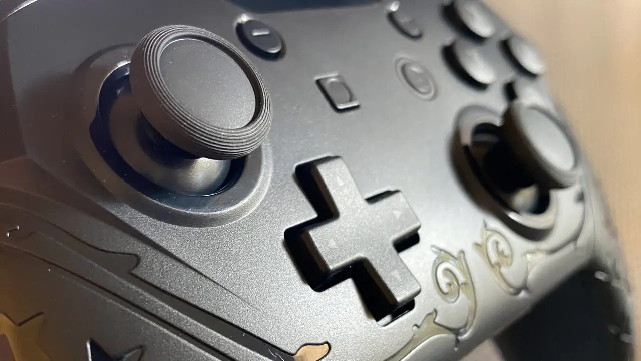 close up of nintendo switch controller